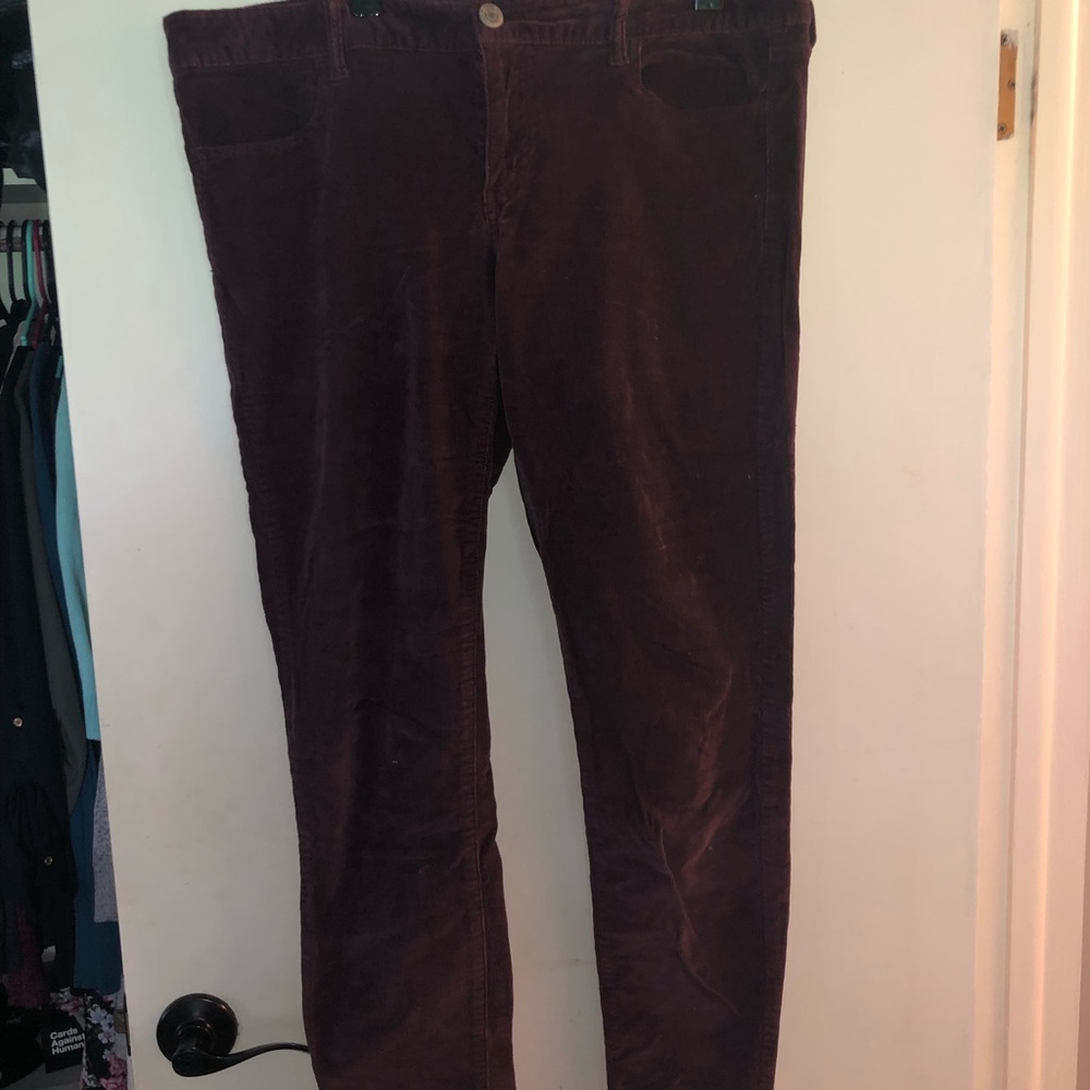 American Eagle Corduroy Pants- Burgundry/Maroon